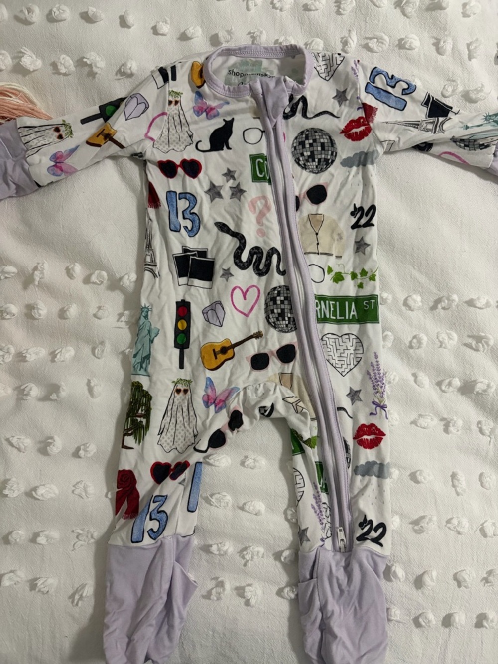 Taylor Swift Bamboo Double Zipper Sleeper